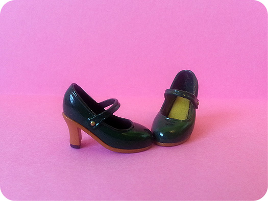 Tiny deals doll shoes